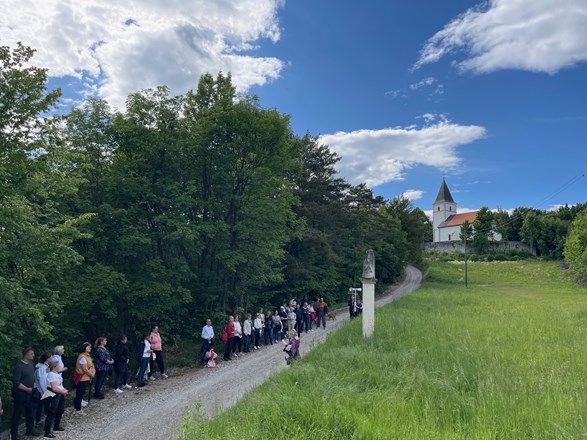 Održan Marijin put i izložba krunica u Klenovniku